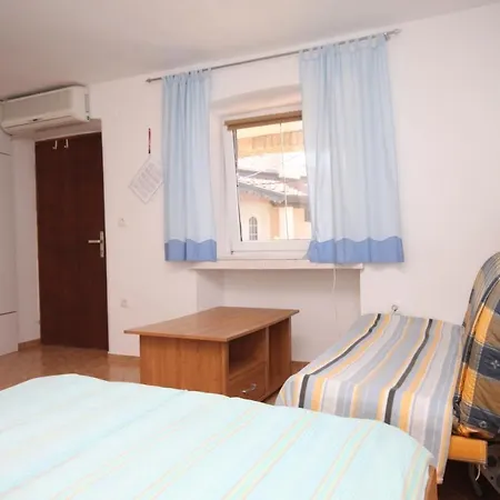 Apartment Basanija 7148a *